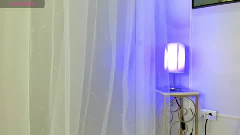 Snapshot of dulce__fiore07 chatting on 05/20/26, 12:00 dulce__fiore07 online show from 05/20/26, 12:00