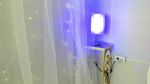 Snapshot of dulce__fiore07 chatting on 05/30/26, 12:02 dulce__fiore07 online show from 05/30/26, 12:02