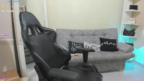 Snapshot of dulce_alice_ chatting on 05/14/26, 01:12 ALICE online show from 05/14/26, 01:12