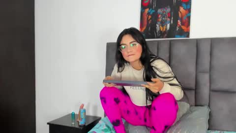 Snapshot of dulce_amg chatting on 02/11/25, 06:01 Dulce amg online show from 02/11/25, 06:01