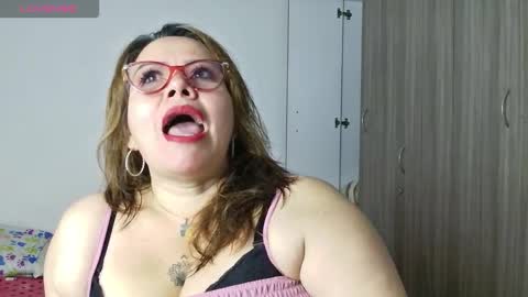 Im Dulce online show from 11/28/25, 01:41