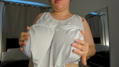 dulce brithany online show from 04/27/26, 07:45