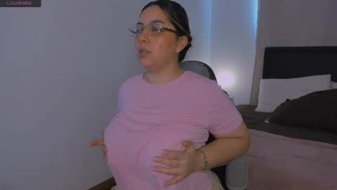 Snapshot of dulce_brithany chatting on 06/24/26, 05:45 dulce brithany online show from 06/24/26, 05:45