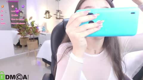 dulce_isabel_ online show from 02/28/26, 03:18