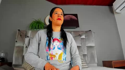 DULCE AURORA online show from 02/25/26, 03:05