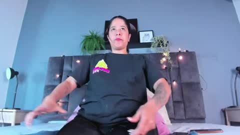 DULCE AURORA online show from 04/14/26, 02:50