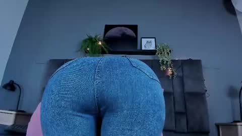 Snapshot of dulceaurora_ chatting on 06/12/26, 02:54 DULCE AURORA online show from 06/12/26, 02:54