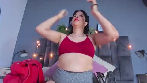 Snapshot of dulceaurora_ chatting on 07/06/26, 01:02 DULCE AURORA online show from 07/06/26, 01:02
