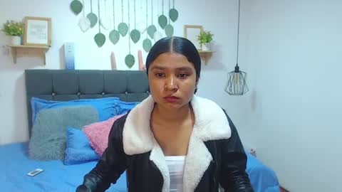 Snapshot of dulcee_mia_ chatting on 06/11/26, 03:21 Tell me Mia online show from 06/11/26, 03:21