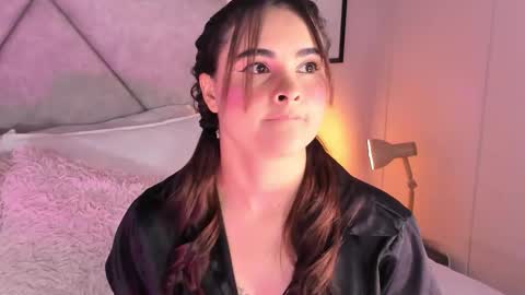 Dulcee Garcia online show from 11/02/25, 10:45