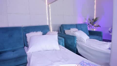 Dulce  online show from 02/24/26, 08:07