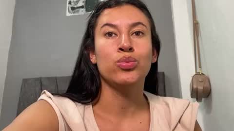 dulceizzy online show from 05/06/26, 01:03