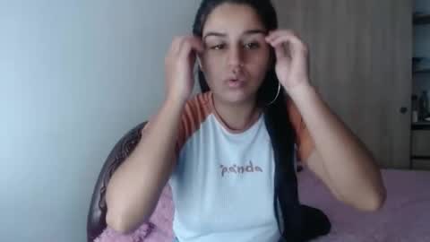 Snapshot of dulcekatty18 chatting on 03/25/26, 03:40 dulcekatty18 online show from 03/25/26, 03:40