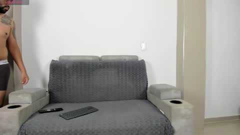 Snapshot of dulceromance chatting on 05/24/26, 04:06 Jlozada05 online show from 05/24/26, 04:06