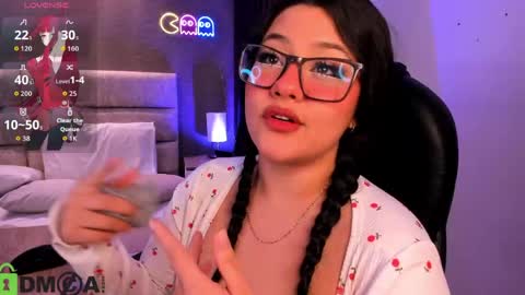 Snapshot of dulcerose01 chatting on 04/23/26, 12:29 Dulce Rose online show from 04/23/26, 12:29