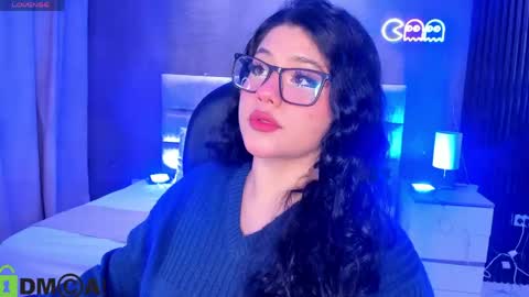 Snapshot of dulcerose01 chatting on 04/26/26, 03:59 Dulce Rose online show from 04/26/26, 03:59