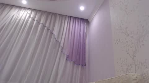 dulcieheath online show from 03/11/25, 07:47