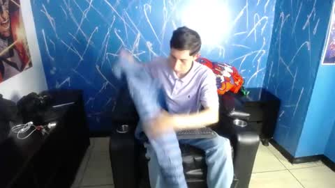 Dumbito73 online show from 03/07/25, 08:55