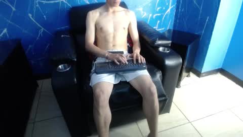 Dumbito73 online show from 03/08/25, 12:00