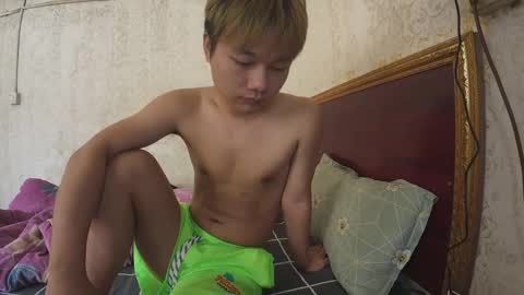 Snapshot of dumeila chatting on 12/19/25, 06:09 dumeila online show from 12/19/25, 06:09