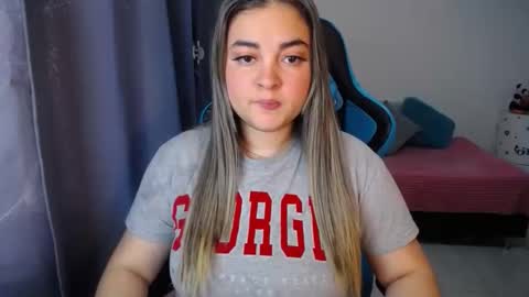 Snapshot of dumont_model chatting on 12/14/24, 09:56 Nicole   online show from 12/14/24, 09:56