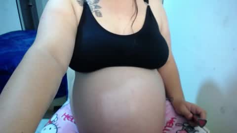 Snapshot of dumont_model chatting on 05/19/26, 04:30 Nicole online show from 05/19/26, 04:30