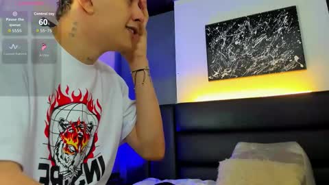 Snapshot of duolust chatting on 10/25/25, 12:13 Thomas and Noah online show from 10/25/25, 12:13