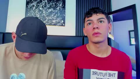 Snapshot of duolust chatting on 11/11/25, 08:42 Thomas and Noah online show from 11/11/25, 08:42