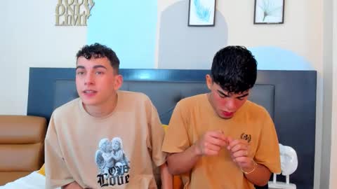 Snapshot of duolust chatting on 03/25/26, 11:27 Thomas and Noah online show from 03/25/26, 11:27