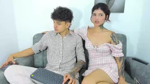 Nicolle y Julian online show from 03/08/26, 03:21