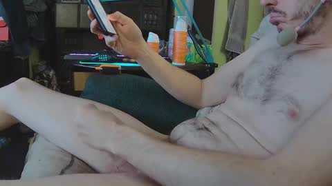 Snapshot of dustiestninja chatting on 11/23/25, 04:23 dustiestninja online show from 11/23/25, 04:23