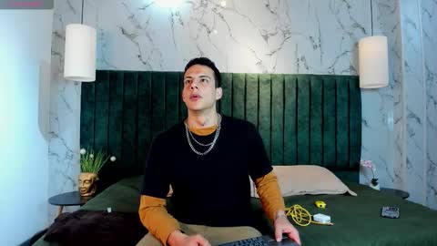 Dustin Sonne online show from 11/23/25, 03:39