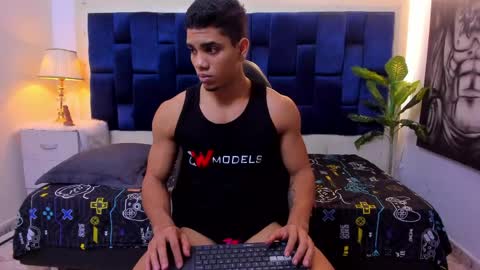 DUSTYN MICHELLE online show from 05/28/26, 01:41