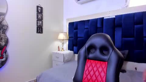 DUSTYN MICHELLE online show from 06/24/26, 07:24