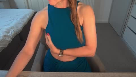 Ambertje040 online show from 11/13/25, 08:13