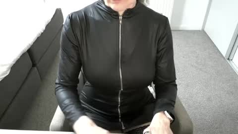 Ambertje040 online show from 03/31/26, 07:53