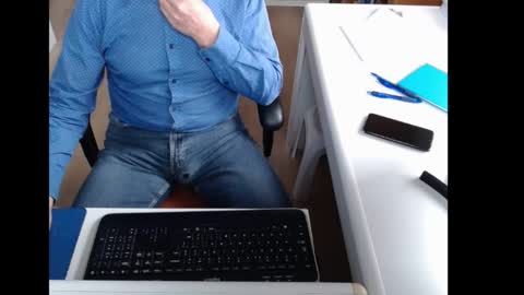 dutchpornking2 online show from 10/29/25, 08:38