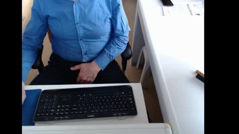 dutchpornking2 online show from 04/15/26, 07:15