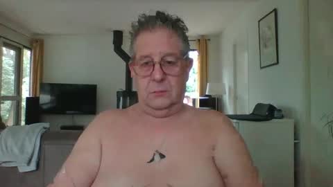 Snapshot of dutchsmooth chatting on 12/02/24, 09:35 dutchsmooth online show from 12/02/24, 09:35