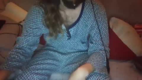 Snapshot of dv3nd3 chatting on 10/18/25, 09:59 dv3nd3 online show from 10/18/25, 09:59