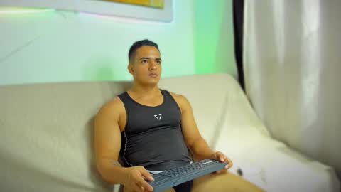 dwayne_esteven10 online show from 03/05/26, 09:11