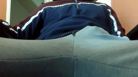 Snapshot of dweav240 chatting on 02/26/25, 07:05 dweav240 online show from 02/26/25, 07:05