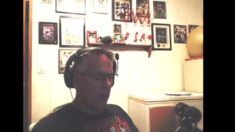 Snapshot of dwinmontana chatting on 10/12/25, 05:39 dwinmontana online show from 10/12/25, 05:39