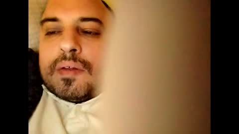 Snapshot of dwizziz chatting on 10/15/25, 03:28 Ivan online show from 10/15/25, 03:28