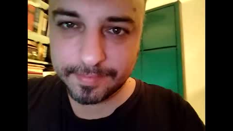 Snapshot of dwizziz chatting on 10/18/25, 10:43 Ivan online show from 10/18/25, 10:43