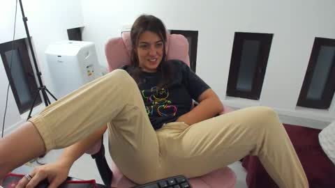 dayana online show from 10/02/25, 04:19