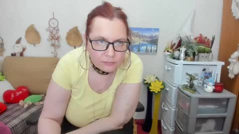 Dyanne online show from 02/22/25, 10:42