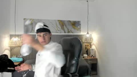 Snapshot of dyla_n18_ chatting on 05/03/26, 06:58 dyla_n18_ online show from 05/03/26, 06:58