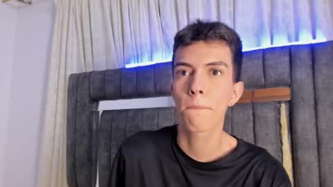 Snapshot of dylan_2005 chatting on 09/16/25, 11:22 Dylan online show from 09/16/25, 11:22