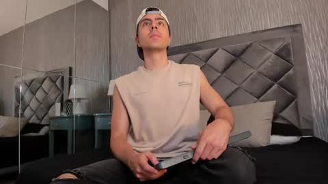 Dylan online show from 09/24/25, 11:24